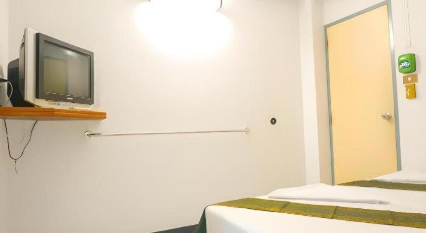 New Siam Guest House Bangkok Kültér fotó